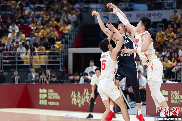 反扑为时过晚：中国男篮世预赛再负韩国，连败