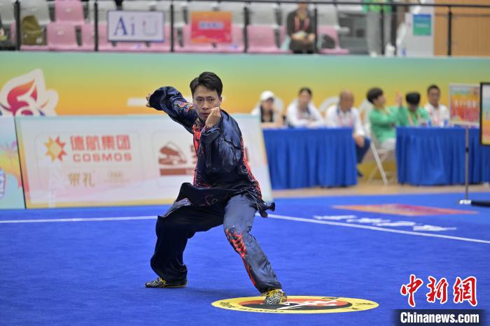 时隔七十余年，吴昊再现祖父赛场英姿，八极拳