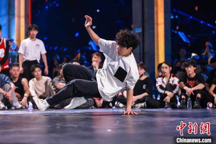 浙江街舞热潮席卷全国 霹雳舞入奥引发全民关注
