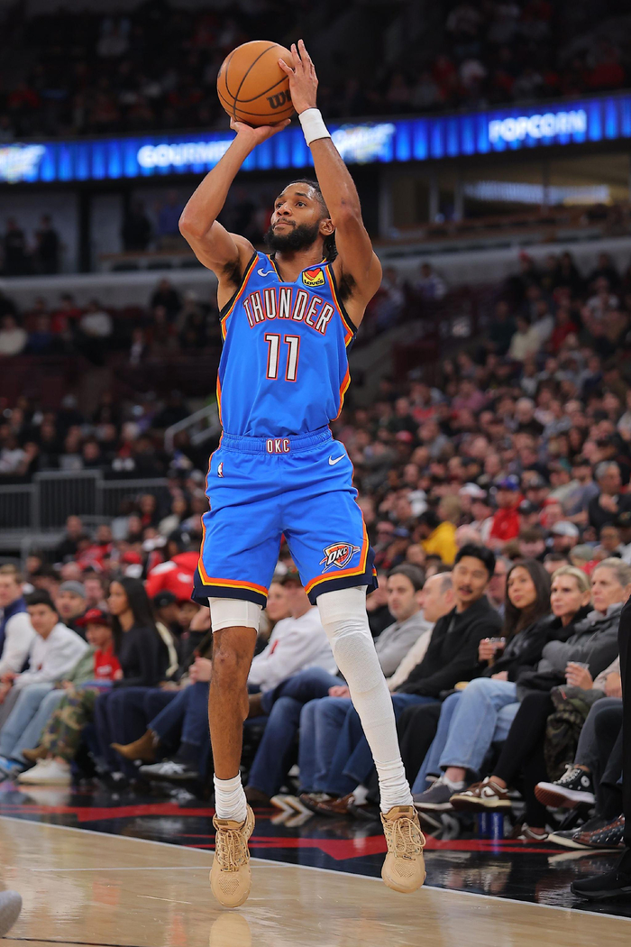 湖人防守全面崩盘 雷霆三分火力屠戮